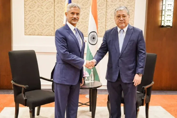 وزير الخارجية الفلبيني إنريكي مانالو مع نظيره الهندي الدكتور إس. جايشانكار 