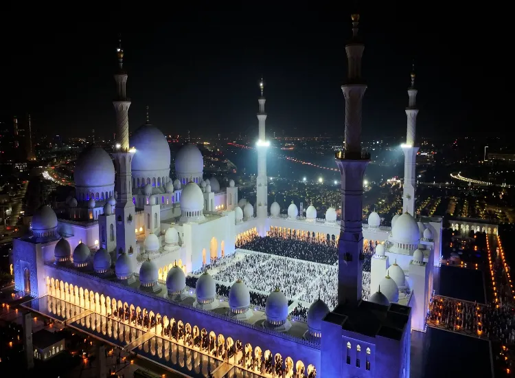 جامع الشيخ زايد الكبير في أبوظبي 