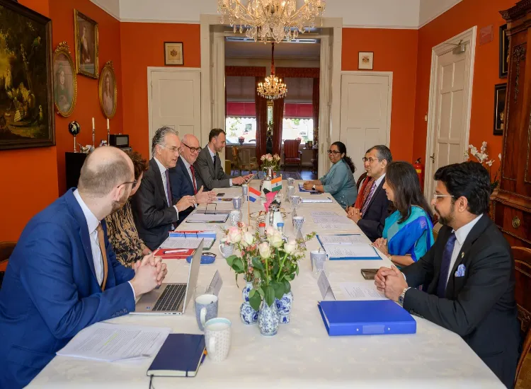 جانب من اجتماع الدورة الـ12 للمشاورات بين وزارتي خارجية الهند وهولندا