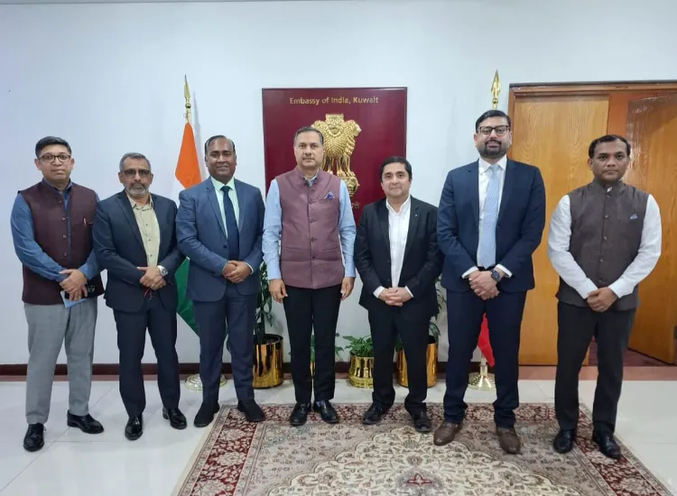 السفير الهندي لدى الكويت يتفاعل مع الوفد التجاري الهندي