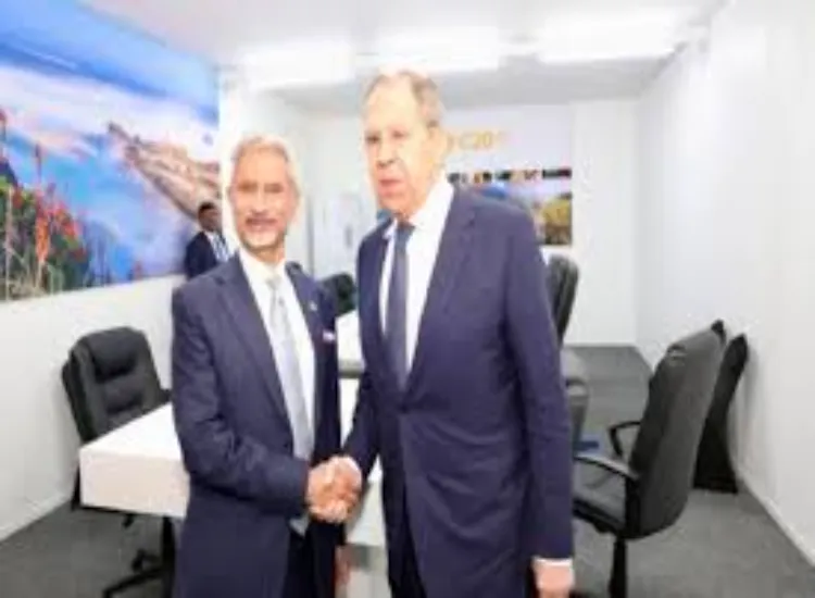 وزير الخارجية الهندي إس. جايشانكار يلتقي نظيره الروسي سيرغي لافروف في جوهانسبرغ لبحث التعاون الثنائي والصراع في أوكرانيا