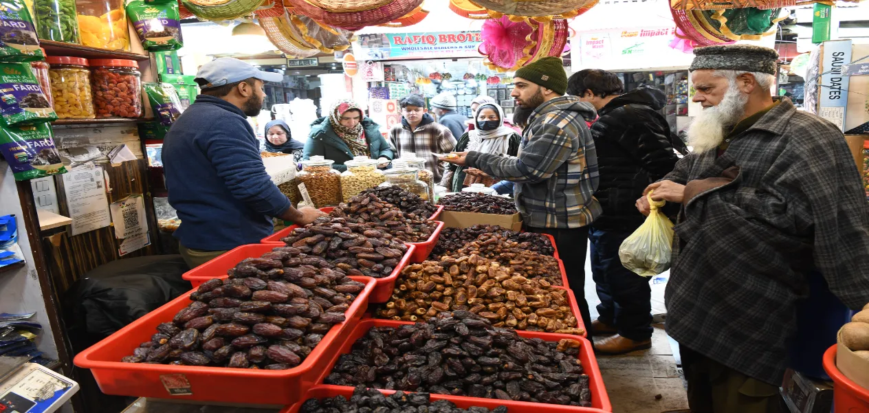 استهلاك التمر في كشمير خلال شهر رمضان يرتفع عشرين ضعفًا