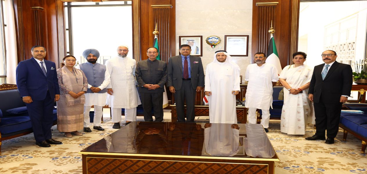 الوفد الهندي يلتقي بالشيخ شريدة عبد الله سعد المعوشرجي، نائب رئيس مجلس الوزراء وزير الدولة لشؤون مجلس الوزراء في دولة الكويت 