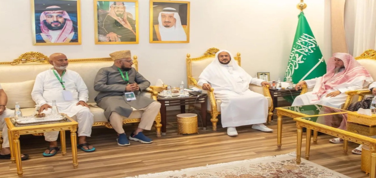 رئيس جامعة أبي بكر وعضو جمعية أهل الحديث المركزية في الهند يلتقي بوزير الشؤون الإسلامية والدعوة والإرشاد في السعودية