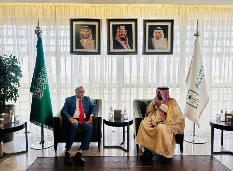 سفير الهند لدى السعودية يلتقي بمساعد وزير الاستثمار 