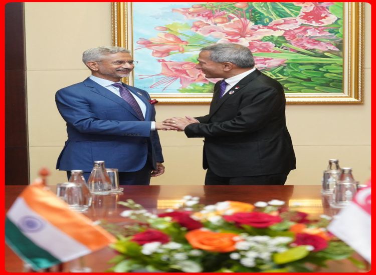 وزير الشؤون الخارجية جايشانكار يهنئ سنغافورة بمناسبة الذكرى الستين لعيدها الوطني