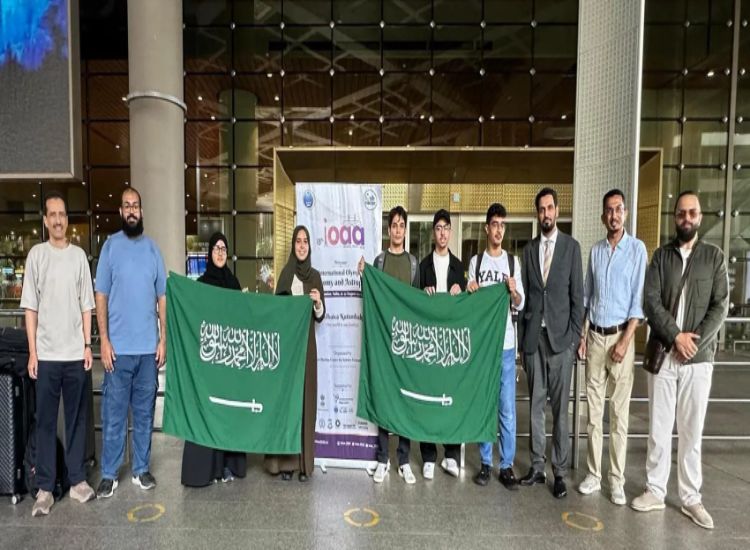 موهوبو السعودية يشاركون في أولمبياد الفلك والفيزياء الفلكية الدولي 2025 بالهند