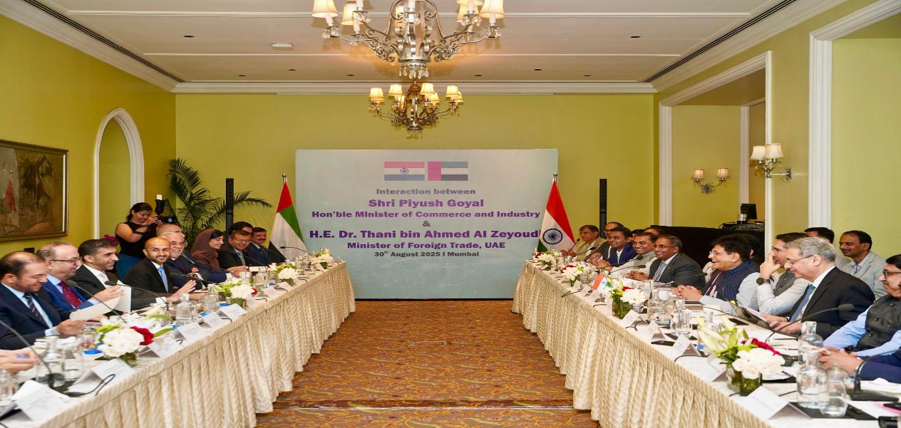 وزير التجارة والصناعة بيوش غويال يعقد اجتماعًا ثنائيًا مع وزير دولة للتجارة الخارجية بالإمارات لتعميق اتفاقية الشراكة الاقتصادية الشاملة