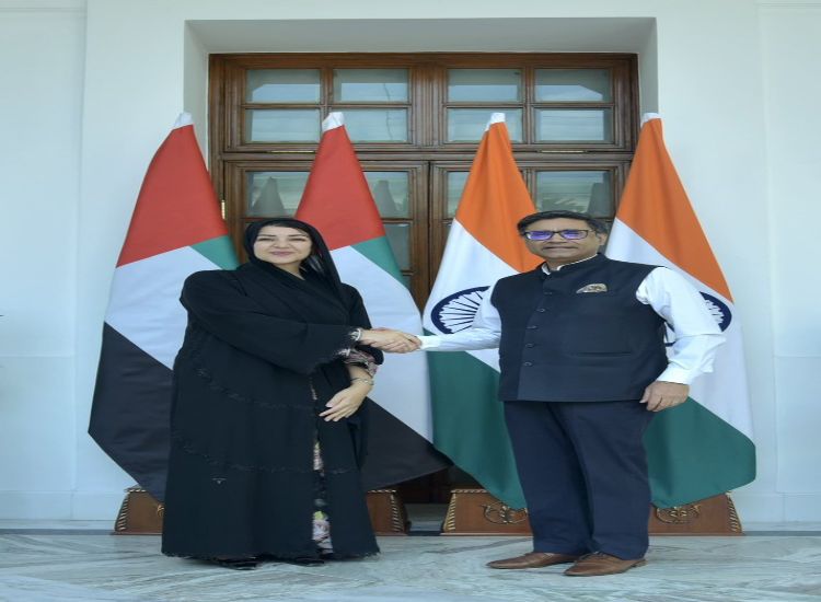 وكيل وزارة الخارجية ميسري يلتقي وزيرة الدولة الإماراتية لشؤون التعاون الدولي ريم إبراهيم الهاشمي