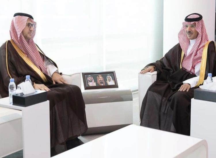 سفير السعودية المعين حديثًا لدى الهند يلتقي نائب وزير الموارد البشرية السعودي