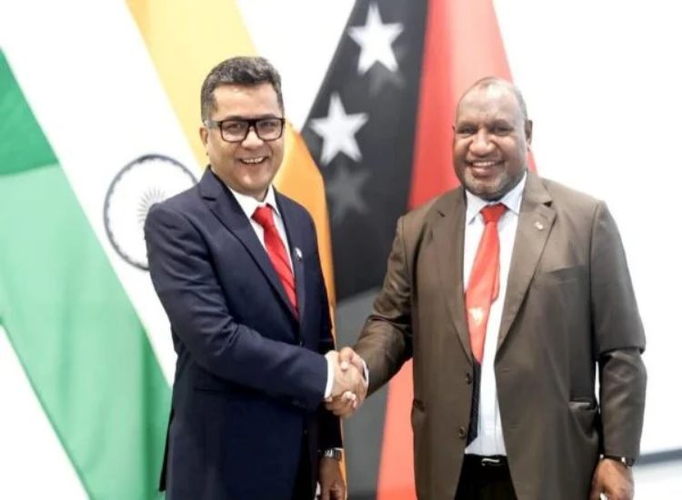 وزير الدولة مارغيريتا يزور بابوا غينيا الجديدة ممثلاً لرئيس الوزراء مودي في الاحتفالات بالذكرى الخمسين للاستقلال