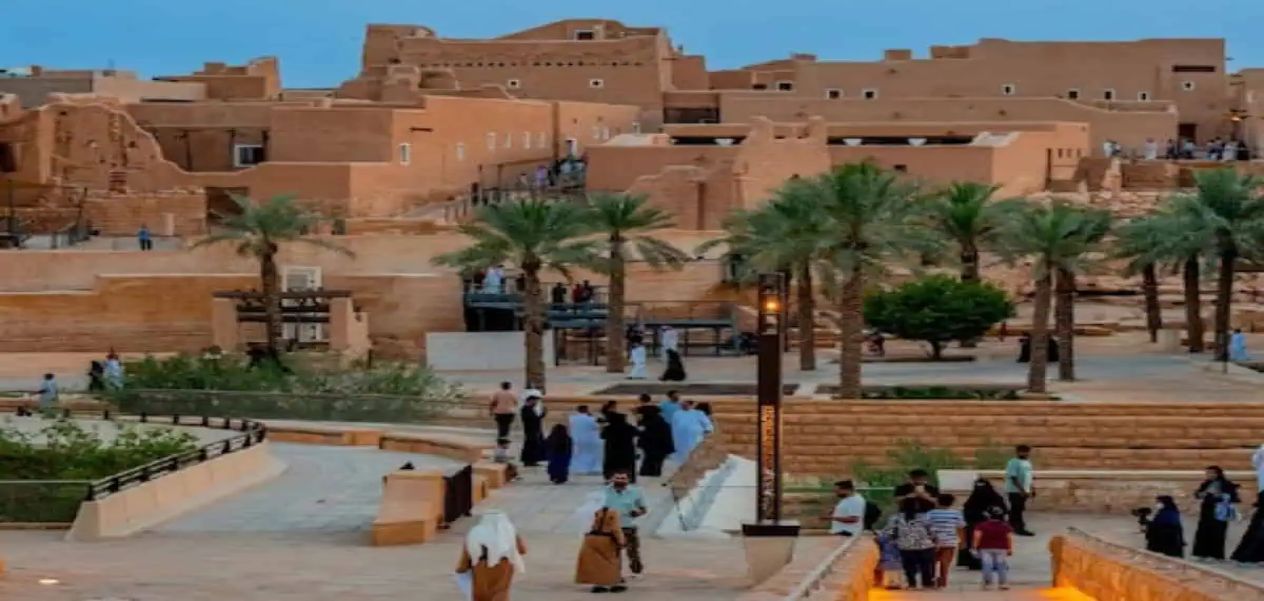 الاستثمار في السياحة: فرص هندية وسعودية للتنمية المشتركة