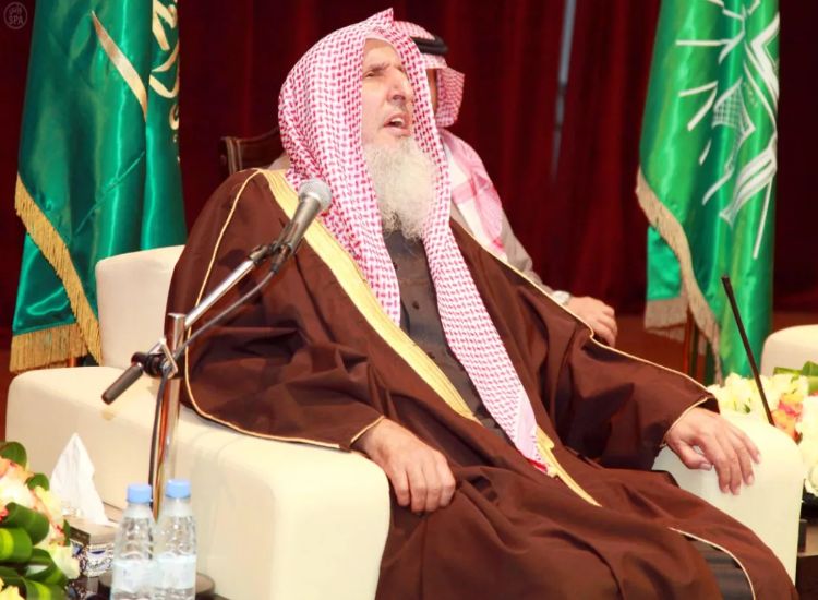 السعودية تُعلن وفاة المفتي العام للمملكة الشيخ عبد العزيز بن عبد الله