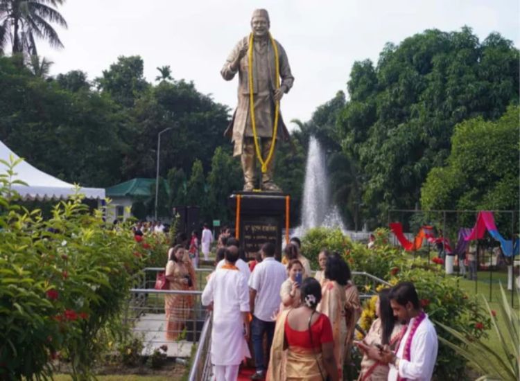 آسام تُكرّم بهوبين هزاريكا وتسعى لإدراج أغنيته لشهيرة  كـأنشودة عالمية للإنسانية لدى الأمم المتحدة