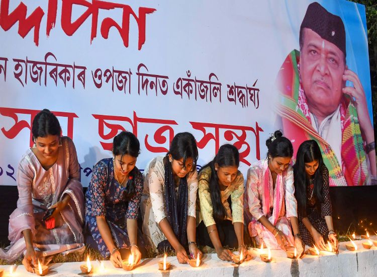 آسام تُكرّم بهوبين هزاريكا وتسعى لإدراج أغنيته لشهيرة  كـأنشودة عالمية للإنسانية لدى الأمم المتحدة