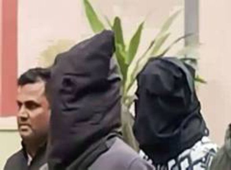 تفكيك شبكة دولية لتهريب السلاح مرتبطة بالاستخبارات الباكستانية