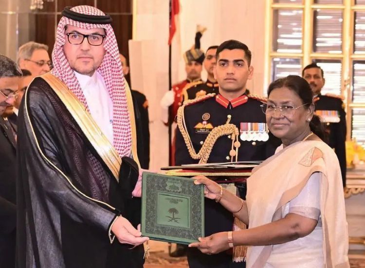 سفير السعودية لدى الهند يقدم أوراق اعتماده للرئيسة دروبادي مورمو