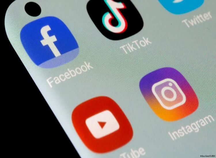 أستراليا تطبق تشريعًا يمنع الأطفال دون سن 16 من استخدام منصات التواصل الاجتماعي