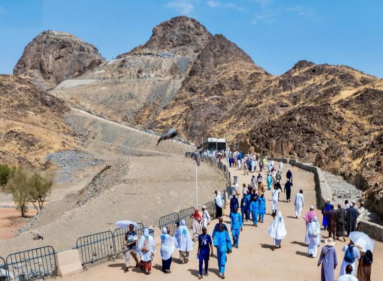 تنظيم استثنائي يسهّل رحلة الزوّار إلى غار حراء ويثري تجربتهم السياحية