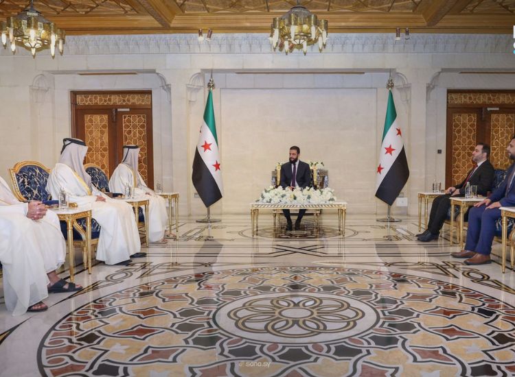 الرئيس السوري الشرع يتقبل أوراق اعتماد سفراء الإمارات وقطر ولبنان لدى سوريا