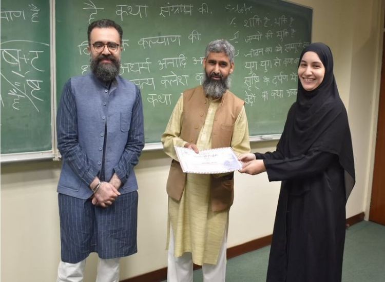 السنسكريتية تعود إلى قاعات الدراسة في باكستان