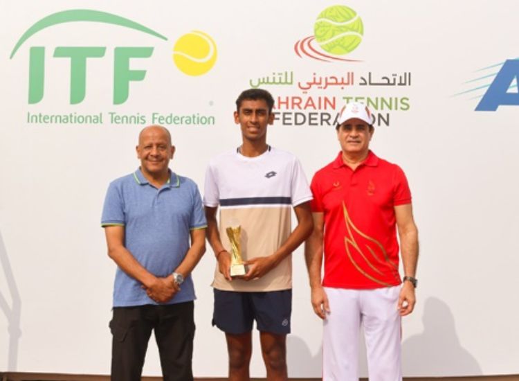  اللاعب الهندي باباركر يتوج بلقب فردي الأولاد