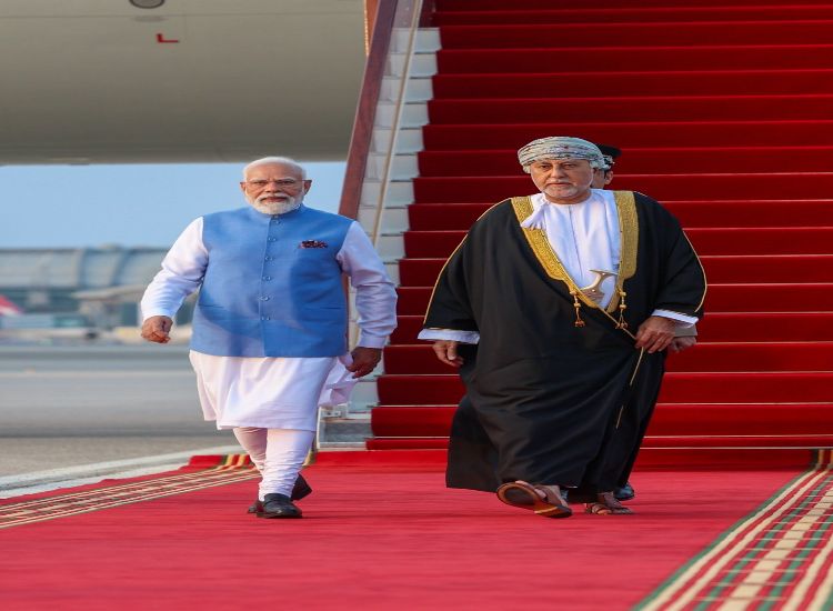 مودي يصل إلى عُمان في ختام جولته الخارجية