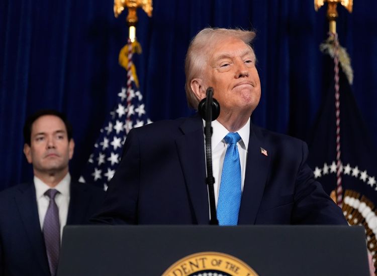 ترامب يعلن نفسه رئيسًا قائمًا بأعمال فنزويلا عبر منصته للتواصل الاجتماعي