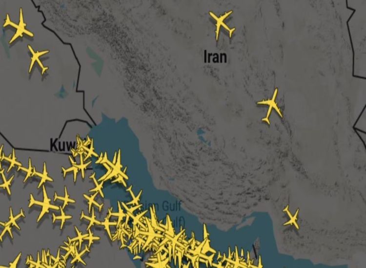 إيران تغلق مجالها الجوي لساعات وسط تصاعد التوتر مع الولايات المتحدة