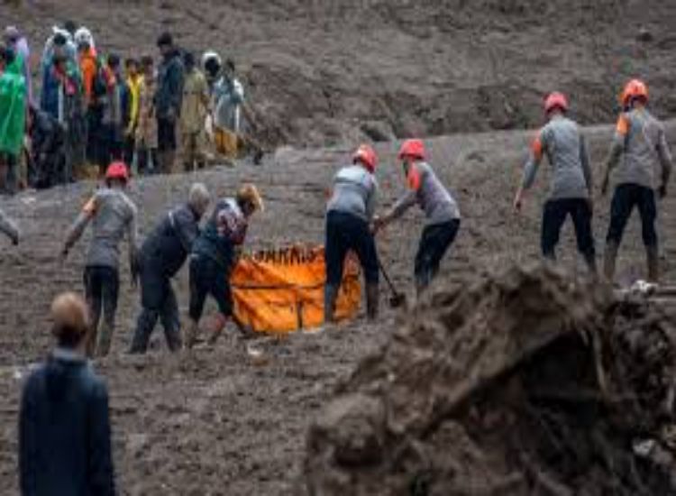 حصيلة وفيات انهيار أرضي في جاوة الغربية ترتفع إلى 25 شخصًا