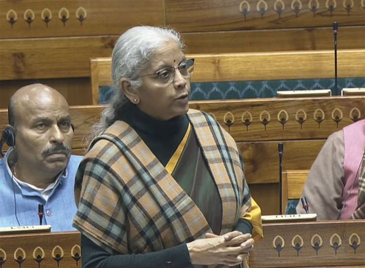 وزيرة المالية تطلق المسح الاقتصادي للعام 2025–2026م 