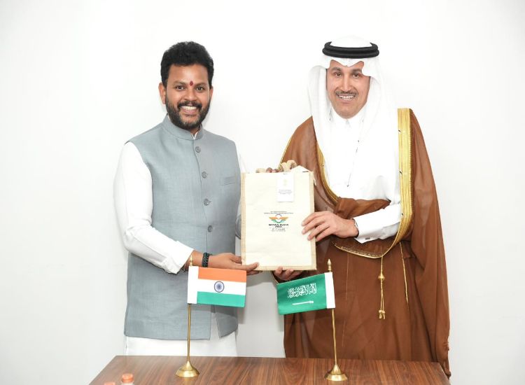 وزير الطيران المدني الهندي ووزير النقل والخدمات اللوجستية السعودي 