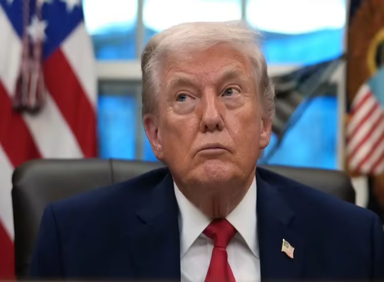 الرئيس الأمريكي ترامب 