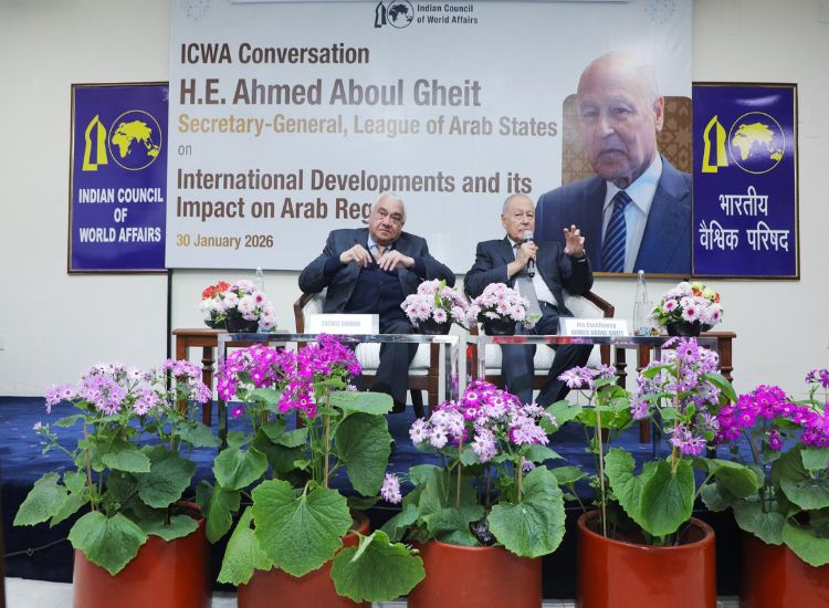 أبو الغيط يحذّر من مواجهة عسكرية مع إيران ويصفها بـكارثة على السلام العالمي