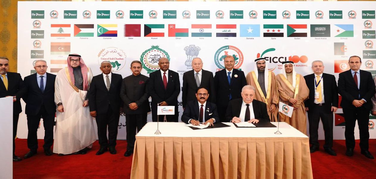 وزير الدولة للخارجية كيرتي سينغ يفتتح غرفة التجارة والصناعة والزراعة العربية الهندية 