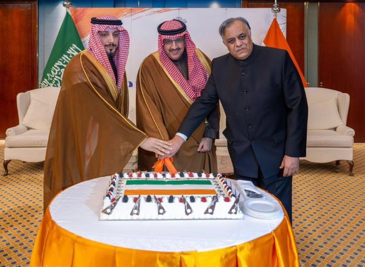 وكيل إمارة منطقة الرياض يحضر حفل سفارة الهند بمناسبة يوم الجمهورية