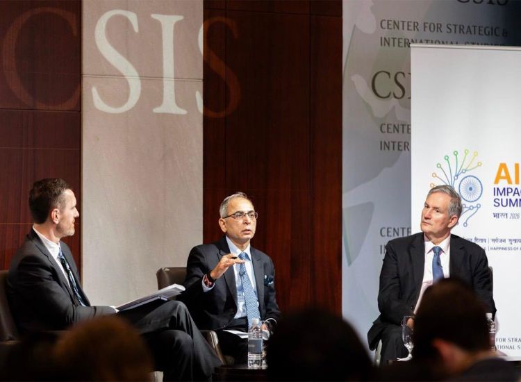 كواترا يؤكد مركزية 