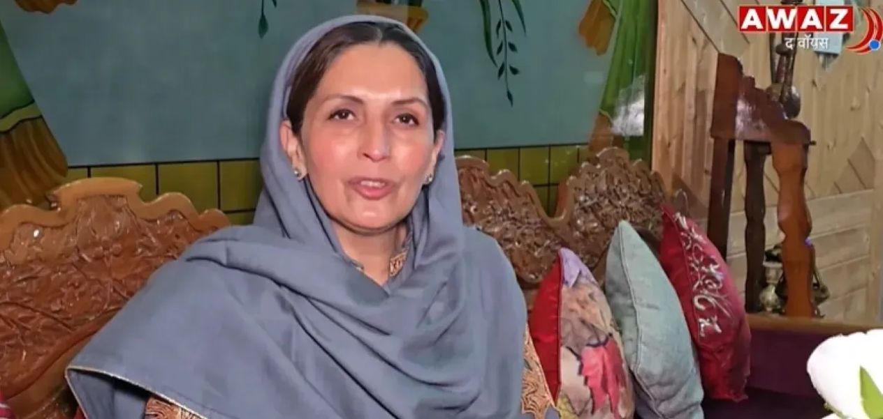 عرفانة تبسم