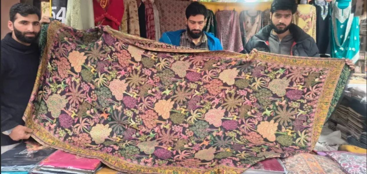 عارف حسين شاه: شالات الباشمينا تحمل تراث كشمير إلى دبي وكندا وأستراليا 