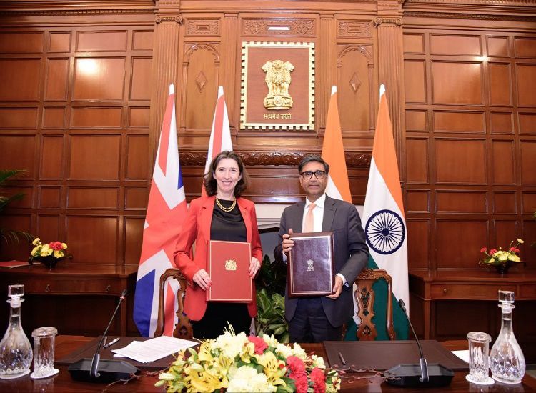 الهند والمملكة المتحدة توقّعان اتفاقية الضمان الاجتماعي لتعزيز تنقّل العمالة