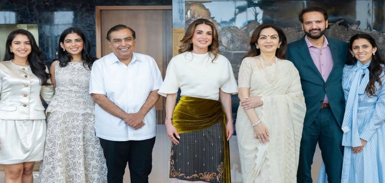 الملكة الأردنية رانيا تزور مركز نيتا موكيش أمباني الثقافي في مومباي