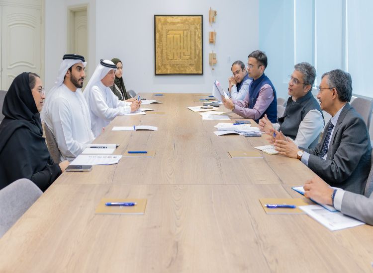 الهند والإمارات تبحثان تعزيز التعاون البحري والثقافي في أبوظبي