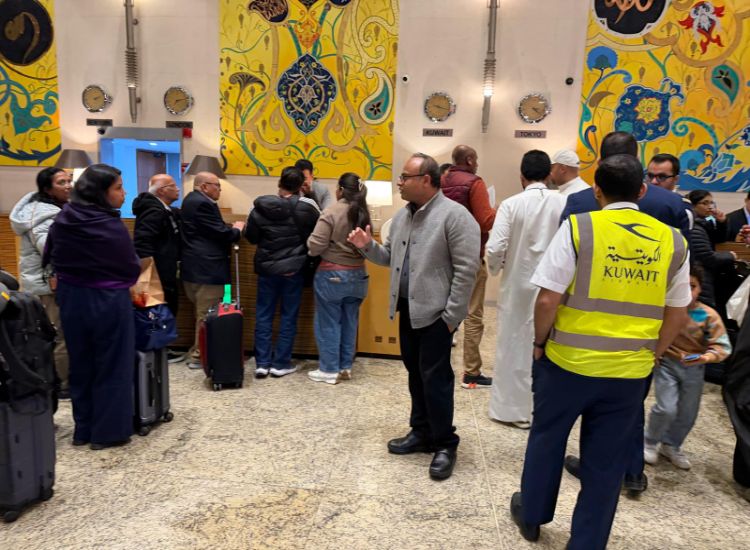 السفيرة لدى الكويت تريباثي تؤكد التزام السفارة بأمن وسلامة الجالية الهندية