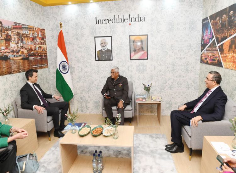 الهند تجري مباحثات سياحية ثنائية مع إندونيسيا وألمانيا