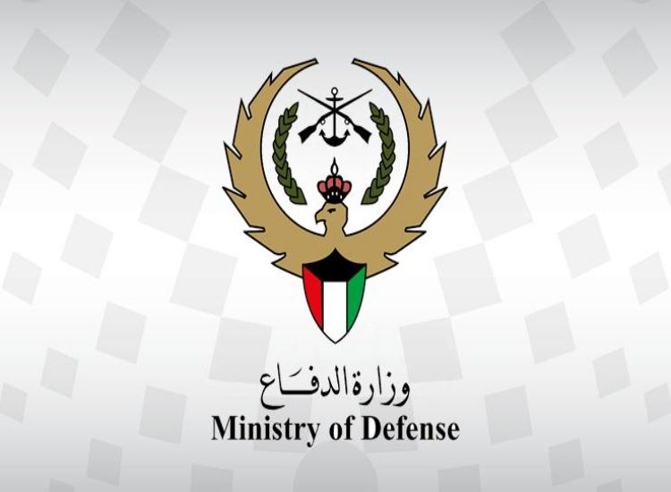 الكويت: الدفاعات الجوية تواصل التعامل مع طائرات مسيرة معادية اخترقت الأجواء