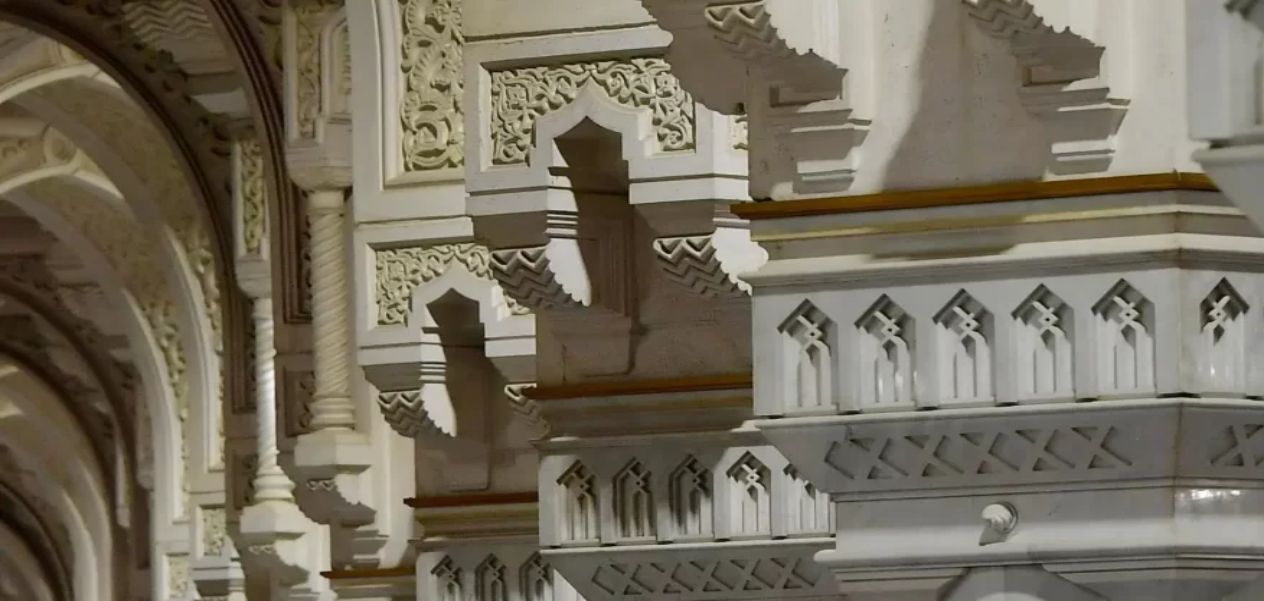 أعمدة المسجد الحرام.. تصميم هندسي يخدم الملايين من المصلين