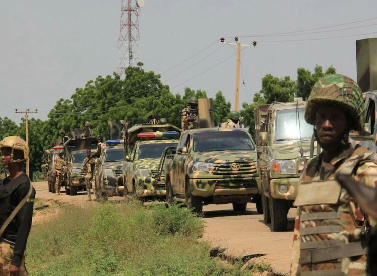 مقتل 17 شخصا إثر هجوم مسلح وسط نيجيريا