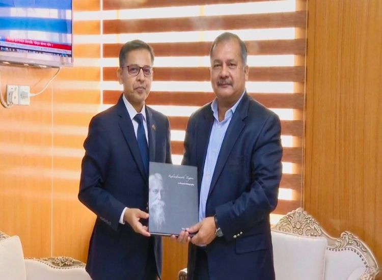 الهند وبنغلاديش تتفقان على تعزيز تبادل زيارات الوفود الإعلامية