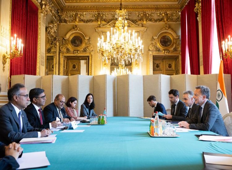 المشاورات بين وزارتي خارجية الهند وفرنسا تستعرض التقدم في إطار الشراكة الإستراتيجية العالمية الخاصة