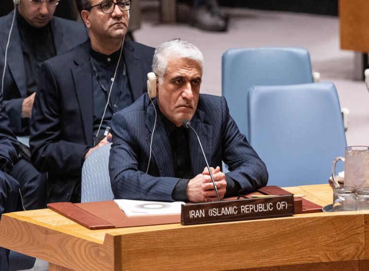 إيران تحتج بشدة على إتاحة 5 دول خليجية أرضها وأجواءها للولايات المتحدة للعدوان عليها